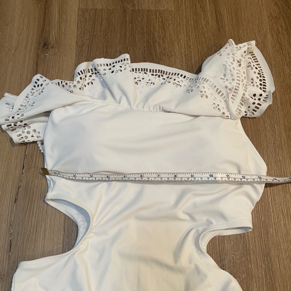 Boohoo White One Shoulder Ruffle Swimsuit, Size 6 - Picture 3 of 10